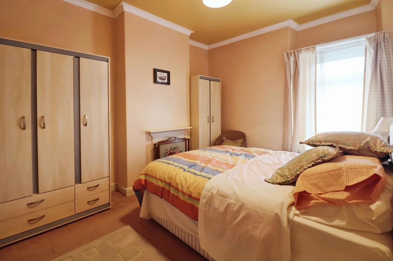 Oxford Street, Nantgarw, CF15, photo 14