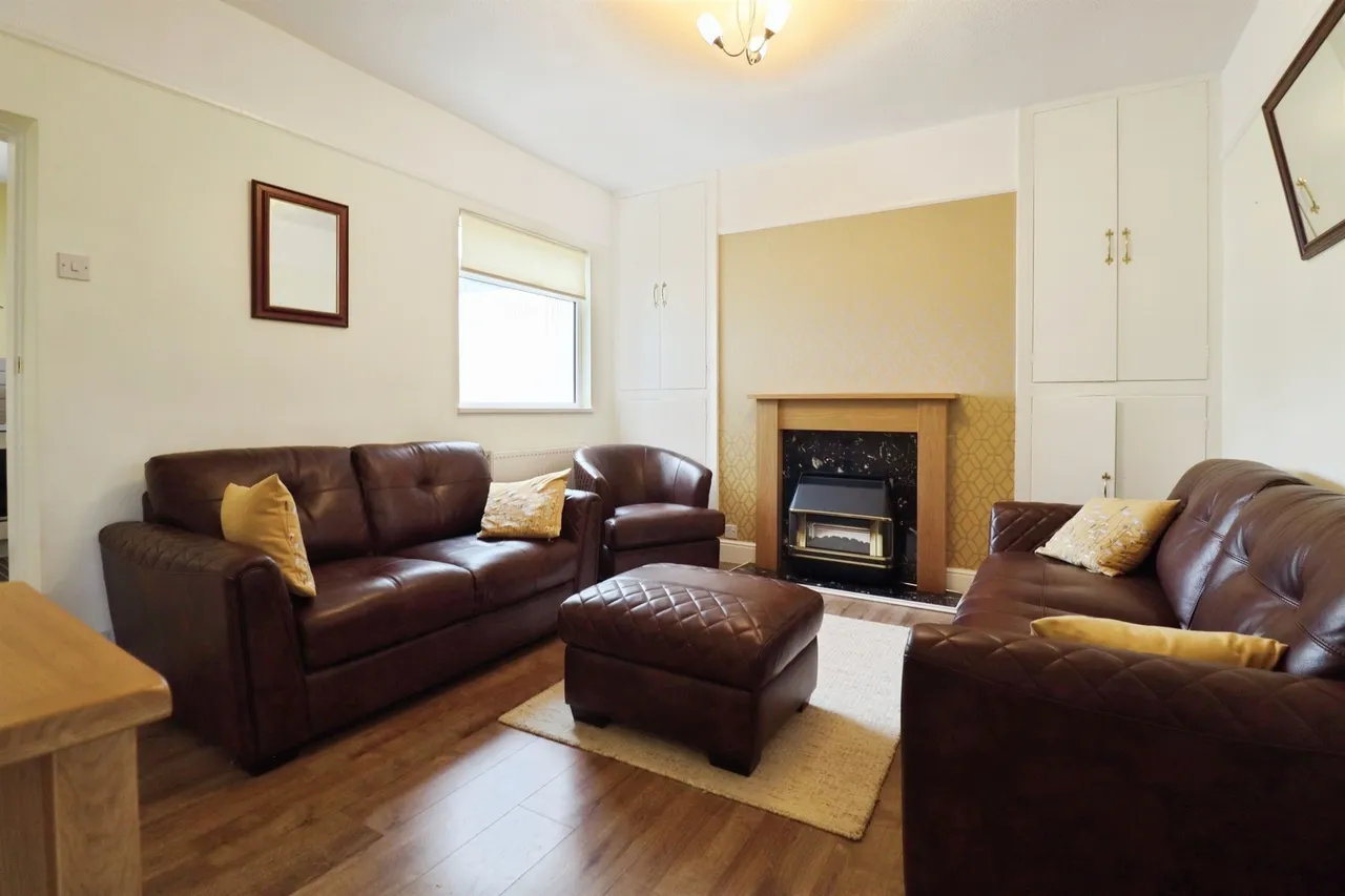 Oxford Street, Nantgarw, CF15, photo 7