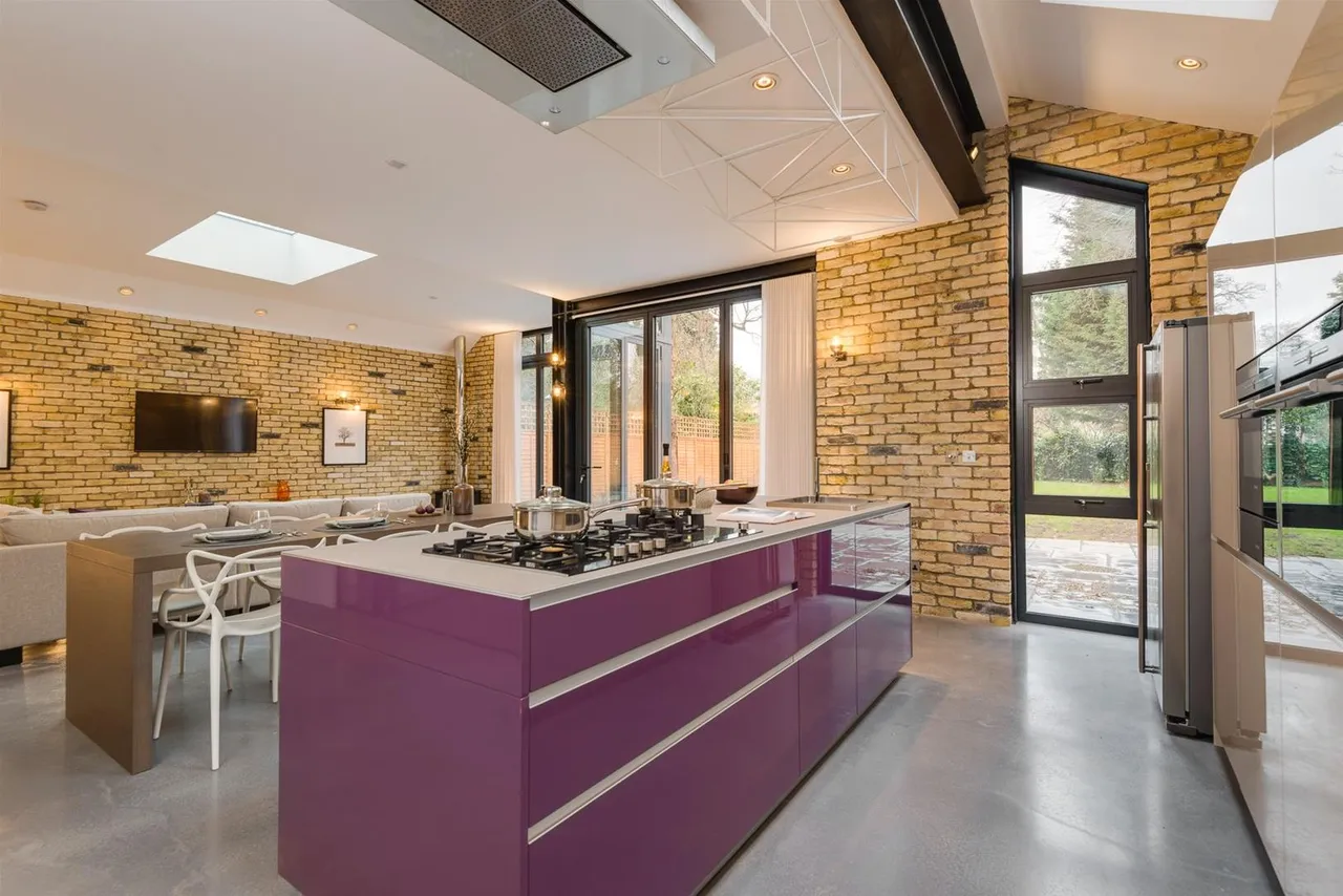 Willesden Lane, London NW2 5RE, photo 8