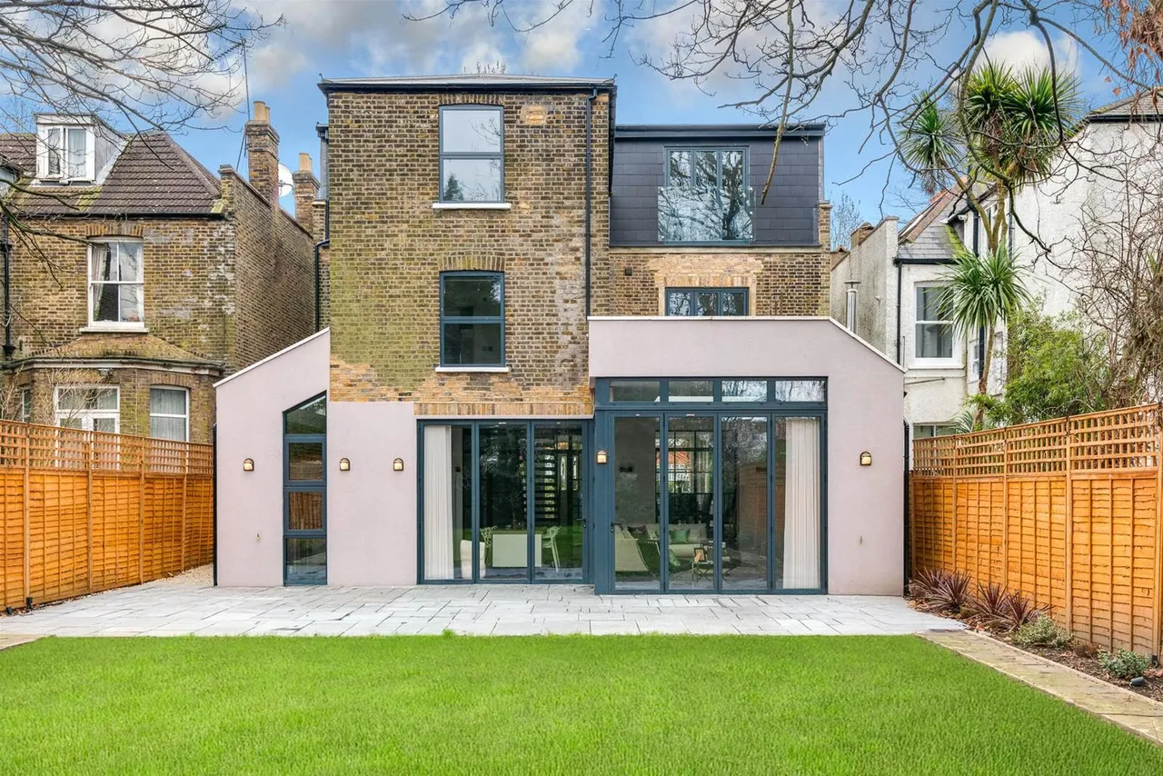 Willesden Lane, London NW2 5RE, photo 6