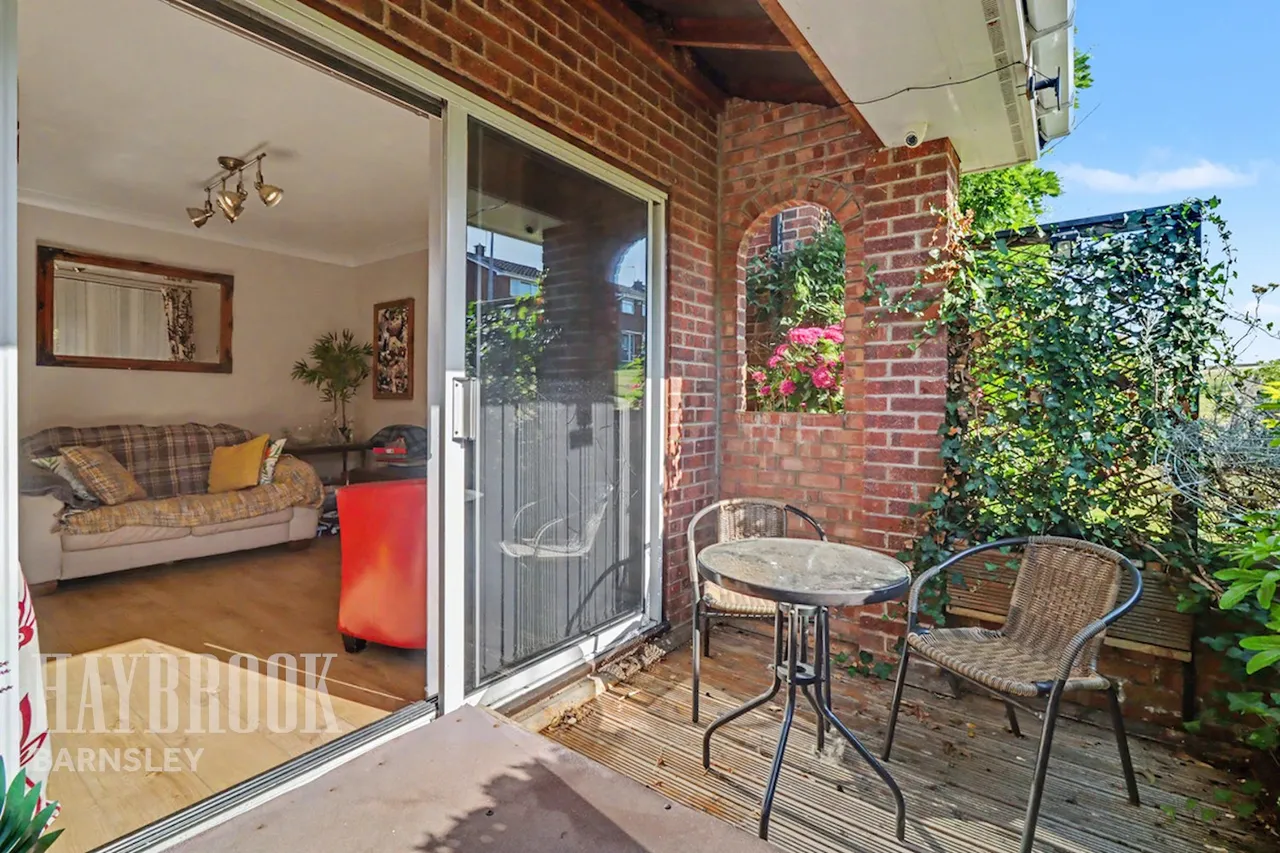 Primrose Way, Hoyland, photo 13