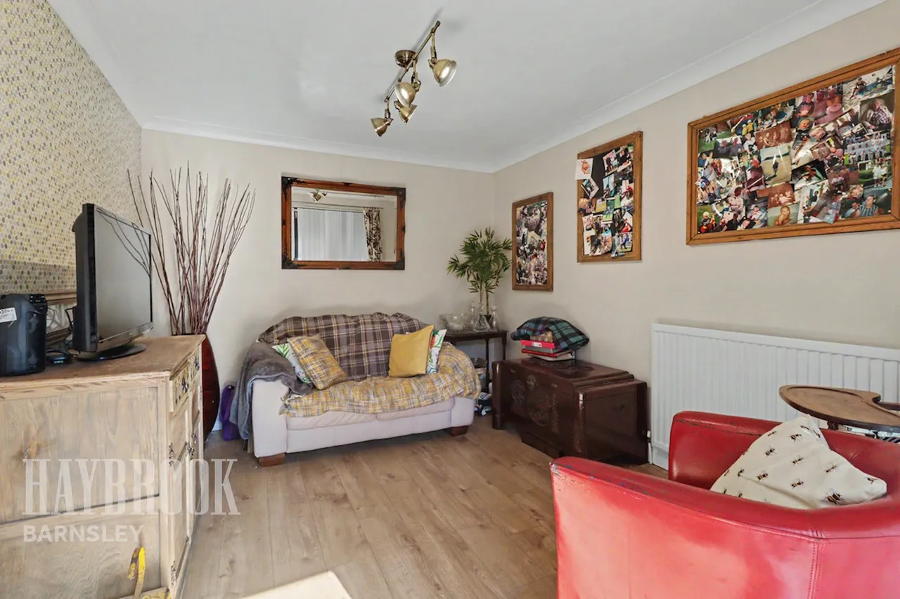Primrose Way, Hoyland, photo 12