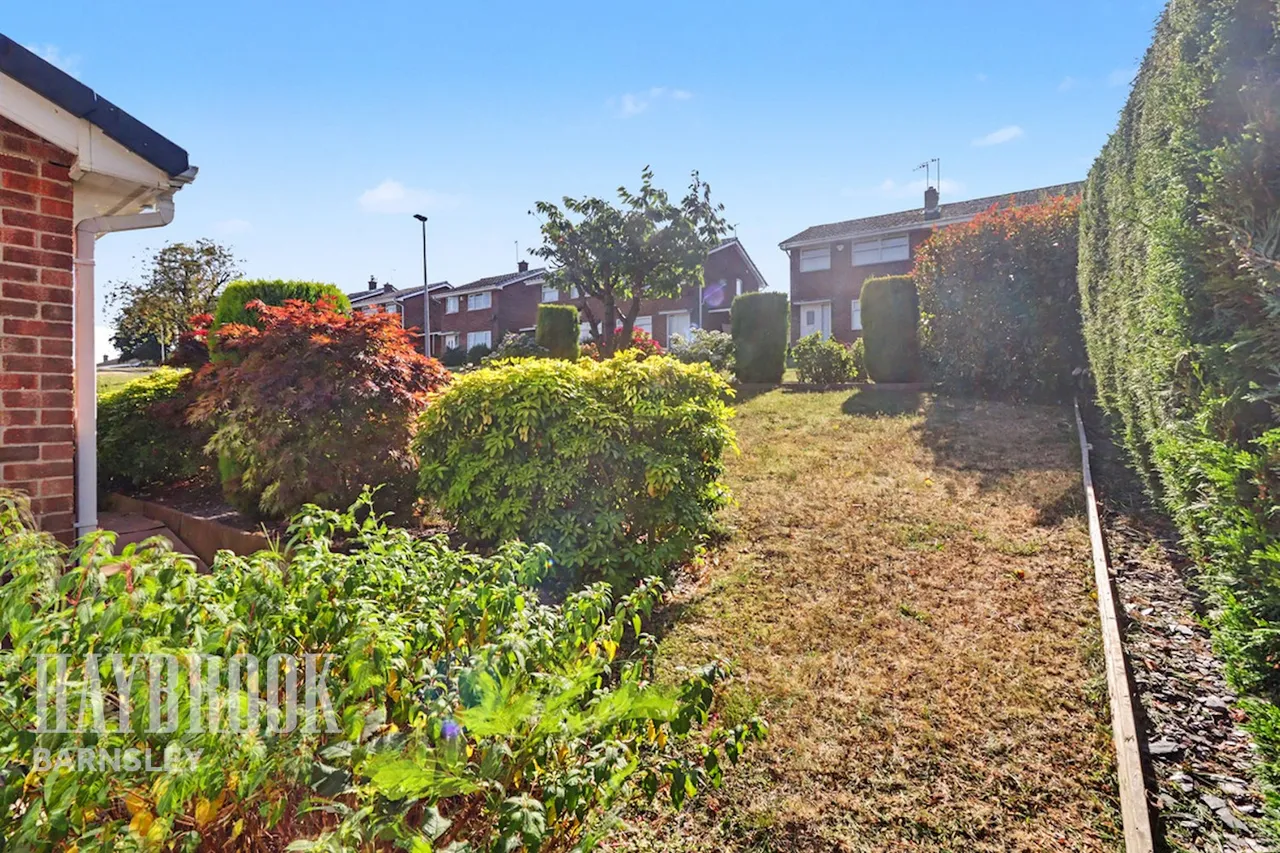 Primrose Way, Hoyland, photo 26