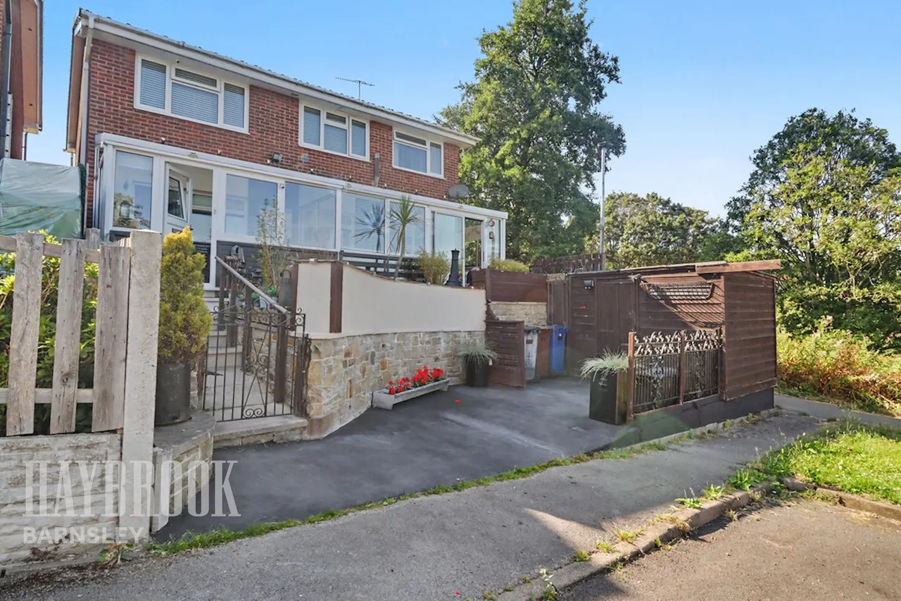 4 bed house for sale, Primrose Way, Hoyland
