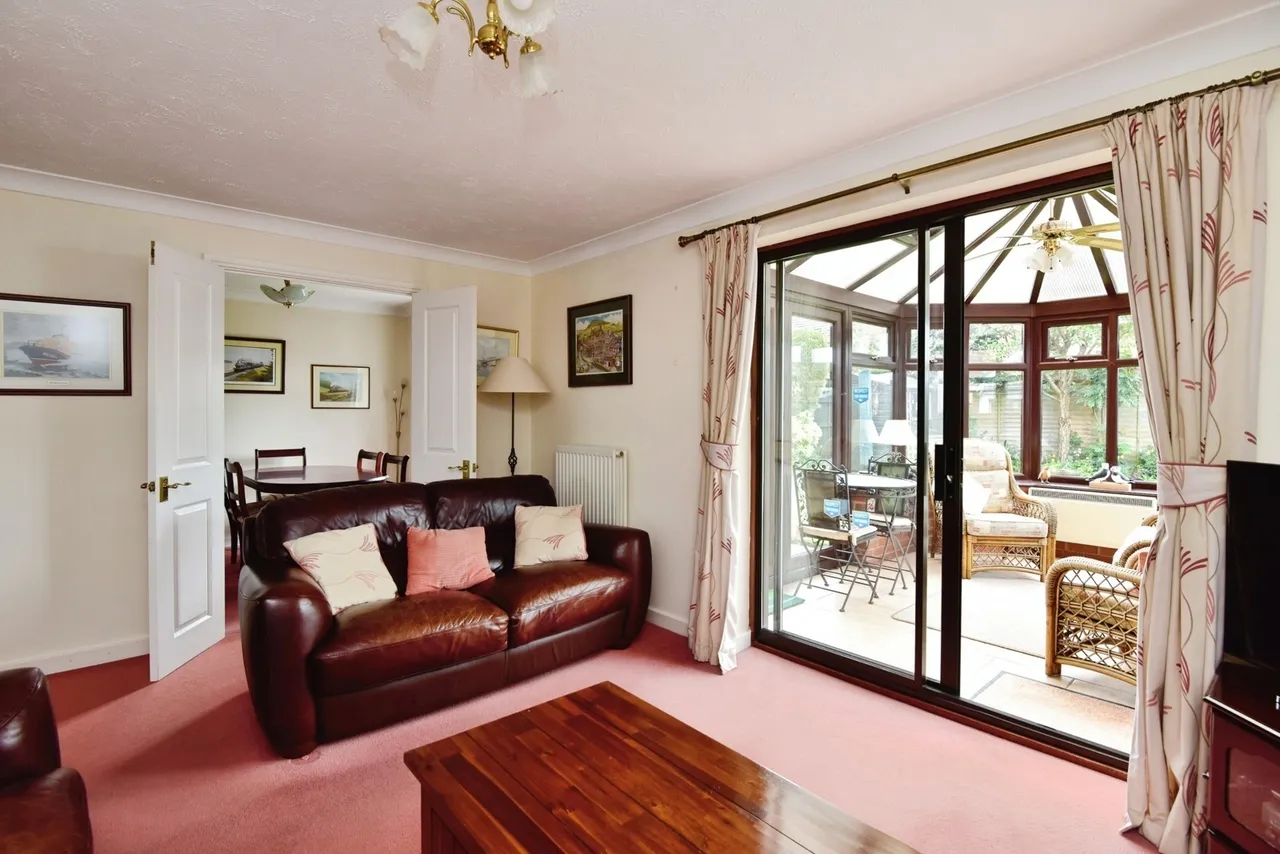 Keats Drive, Rode Heath, Stoke-on-Trent, Cheshire, ST7, photo 2