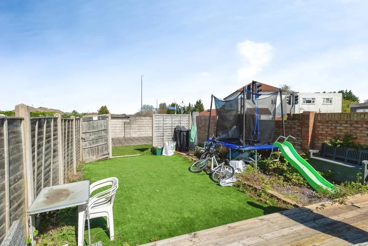 Gatcombe Drive, Stoke Gifford, Bristol, Gloucestershire, BS34, photo 17