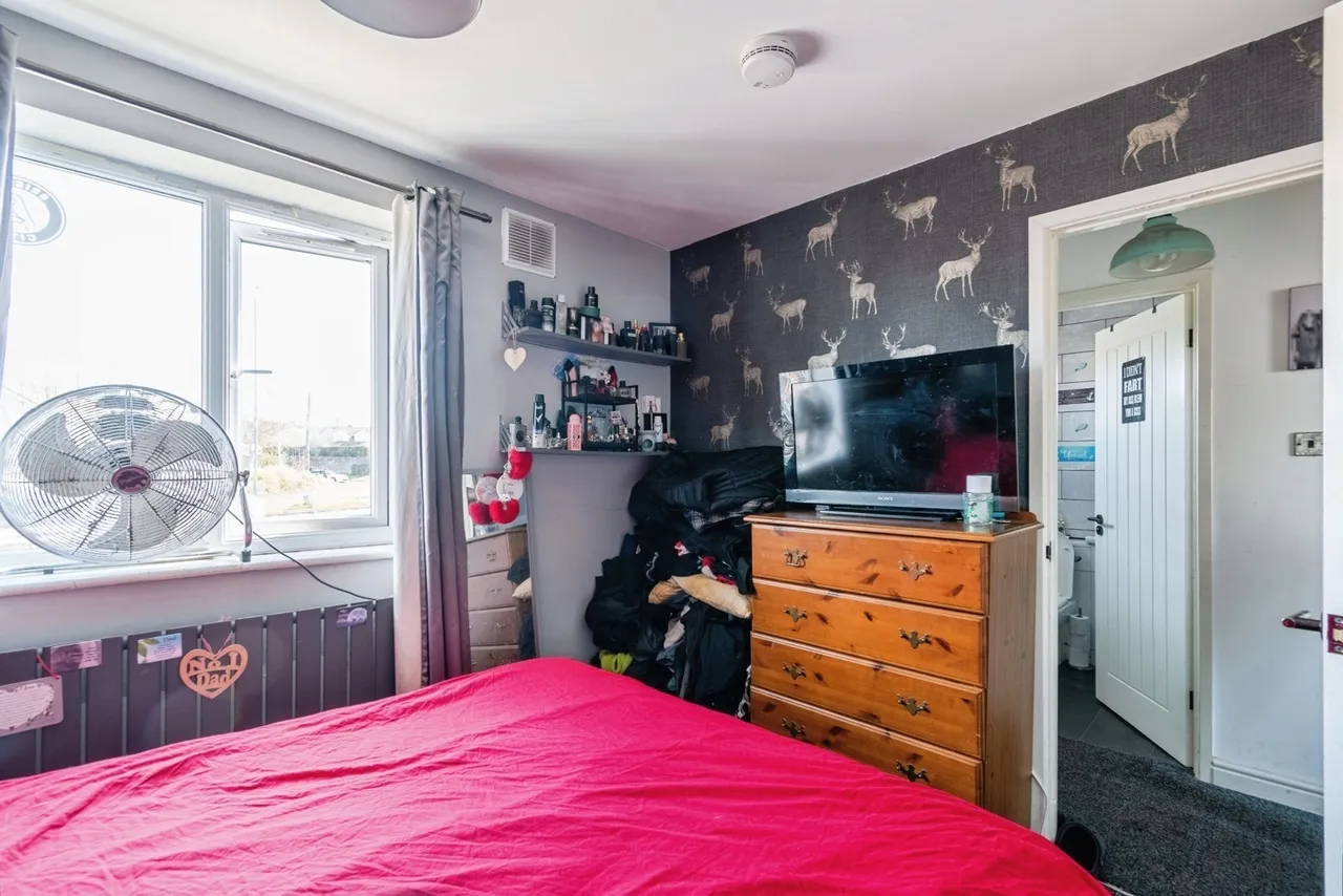 Gatcombe Drive, Stoke Gifford, Bristol, Gloucestershire, BS34, photo 5
