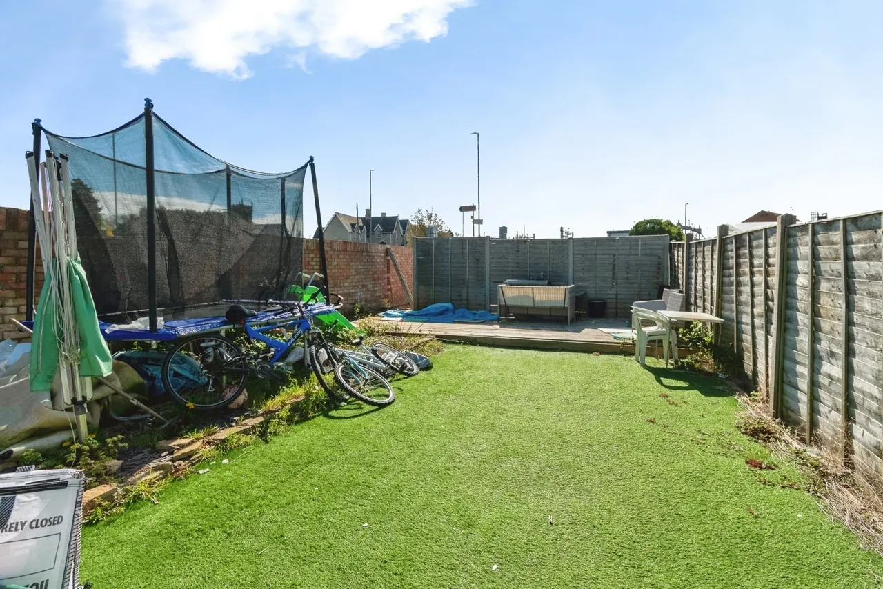 Gatcombe Drive, Stoke Gifford, Bristol, Gloucestershire, BS34, photo 19