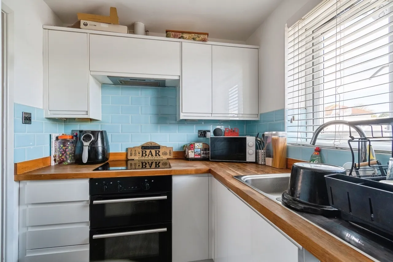 Gatcombe Drive, Stoke Gifford, Bristol, Gloucestershire, BS34, photo 6