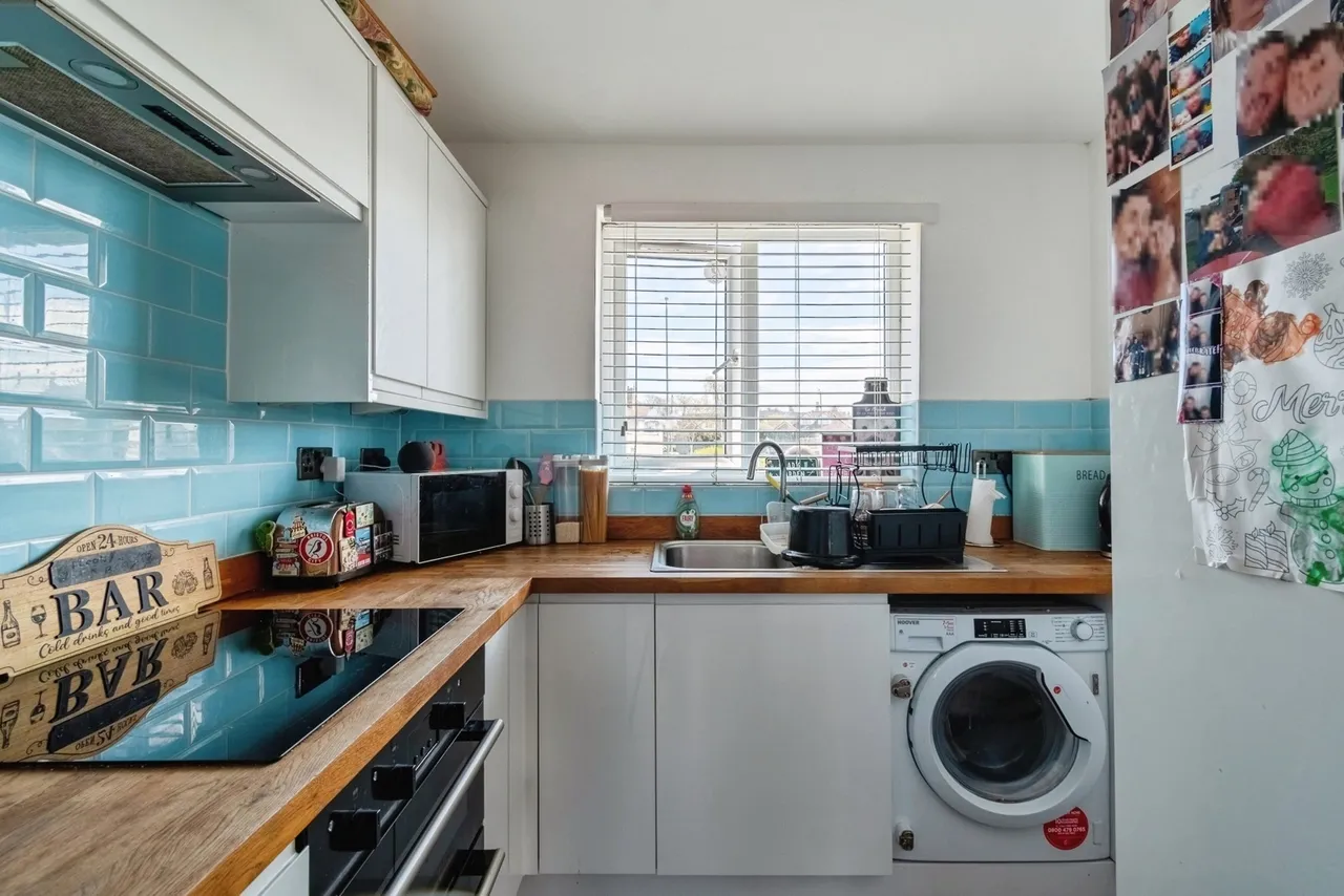 Gatcombe Drive, Stoke Gifford, Bristol, Gloucestershire, BS34, photo 13