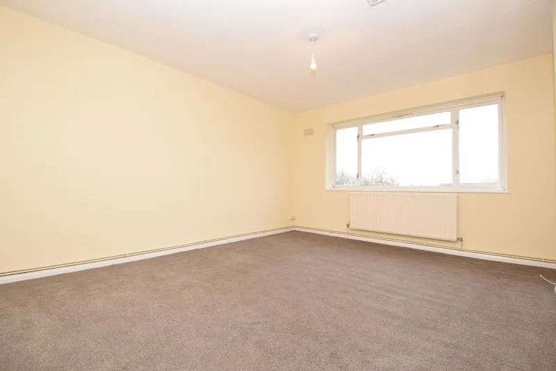Compton Crescent, Northolt, UB5, photo 5