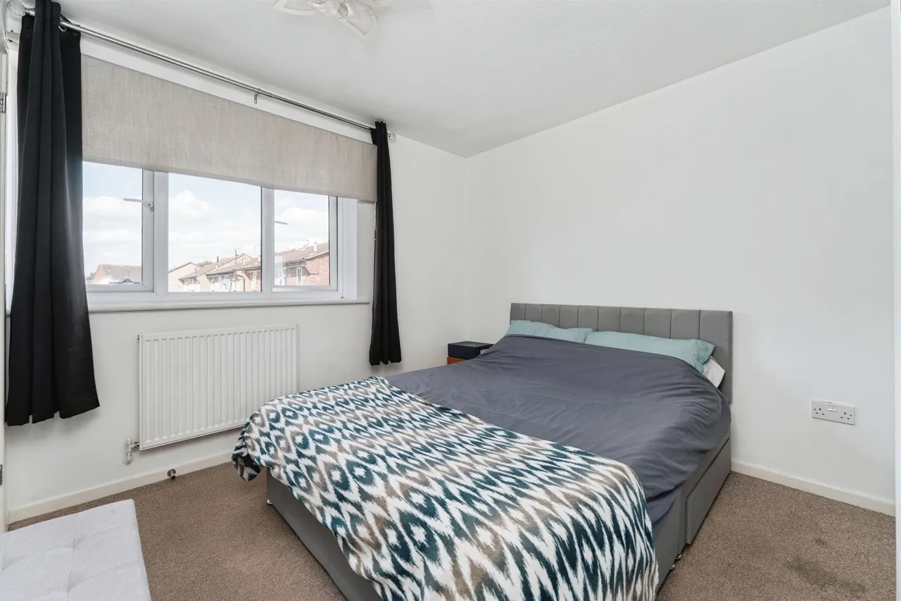 Peterhouse Crescent, March, photo 9