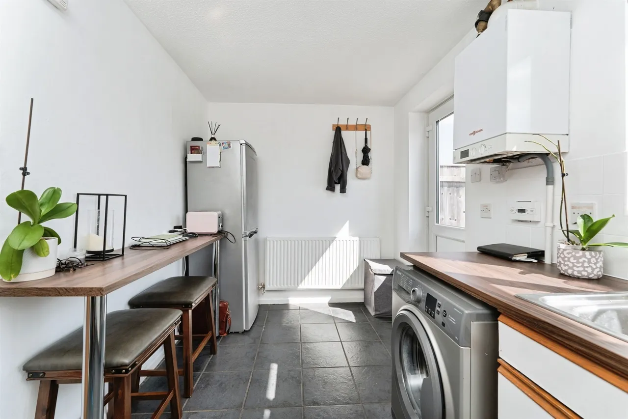 Peterhouse Crescent, March, photo 8