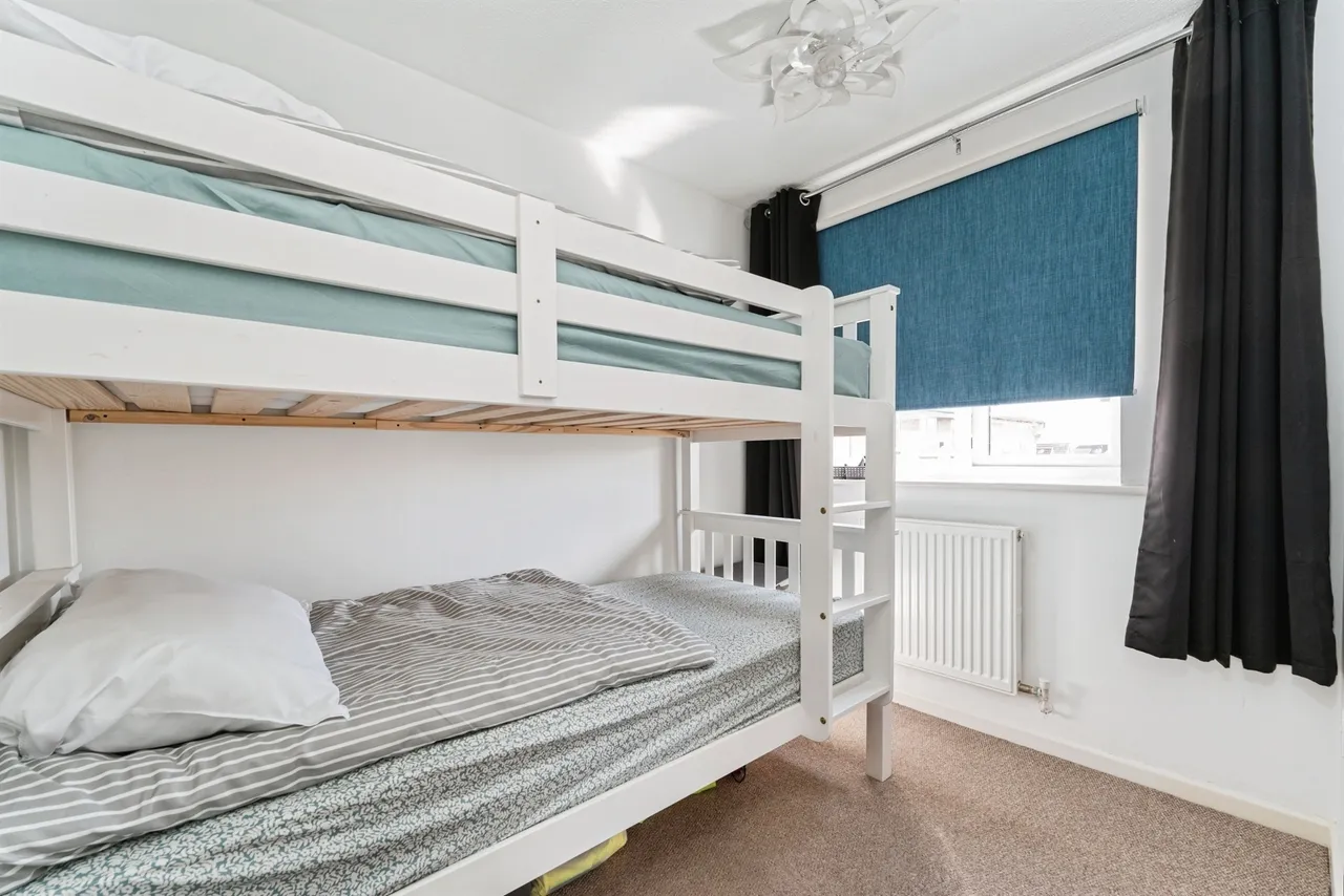 Peterhouse Crescent, March, photo 11