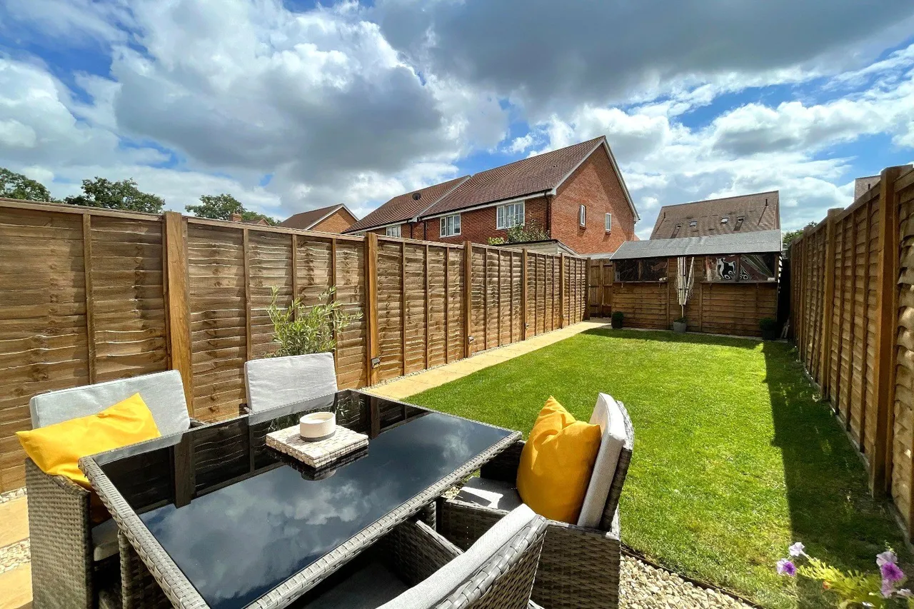 Elizabeth Bree Close, Ash, Guildford, Surrey, GU12 6FR, photo 7