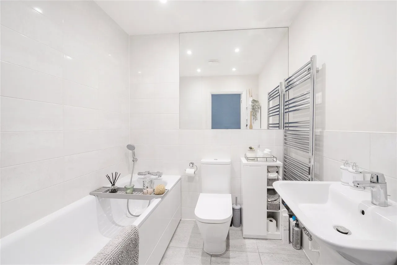 Elizabeth Bree Close, Ash, Guildford, Surrey, GU12 6FR, photo 8