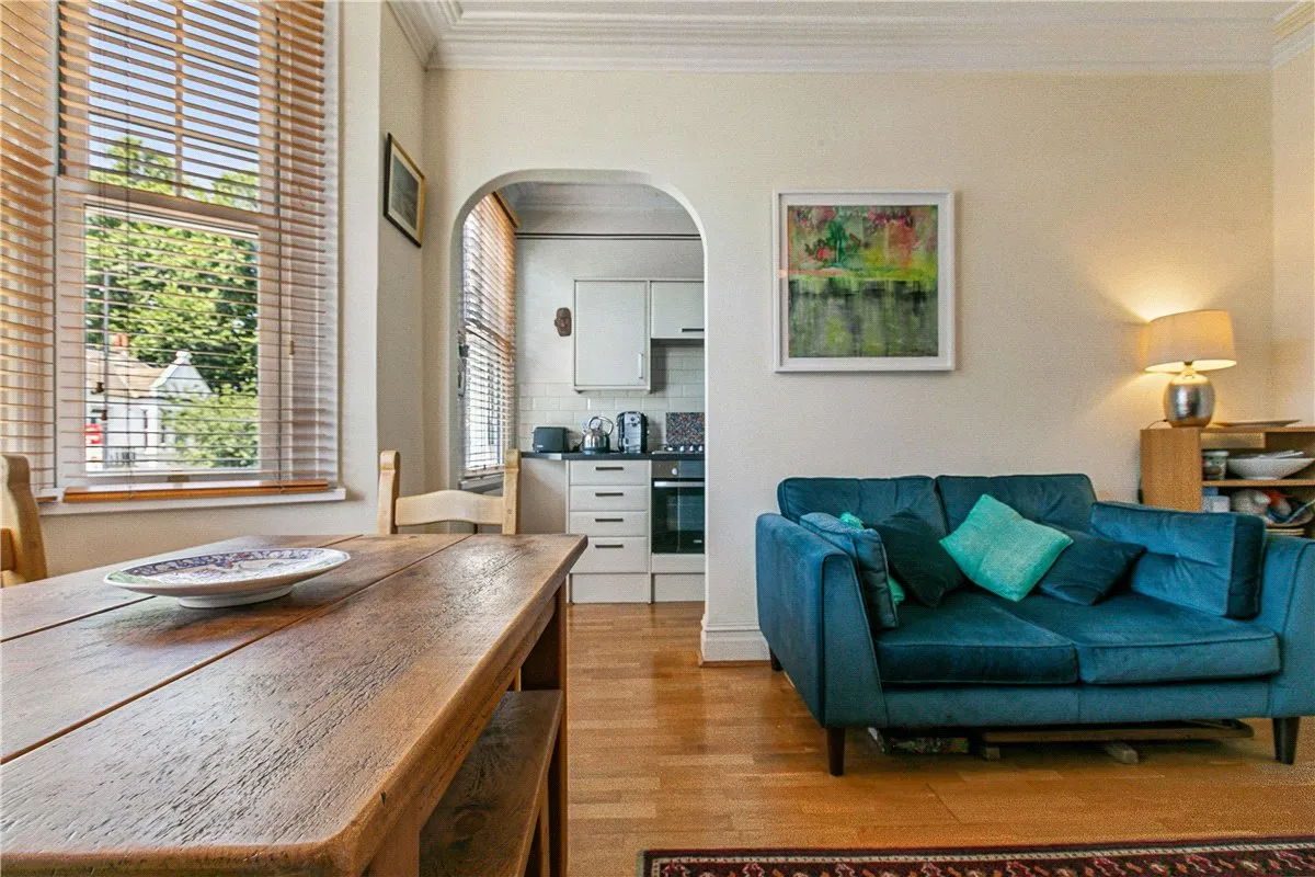 Fulham Palace Road, London, SW6, photo 2