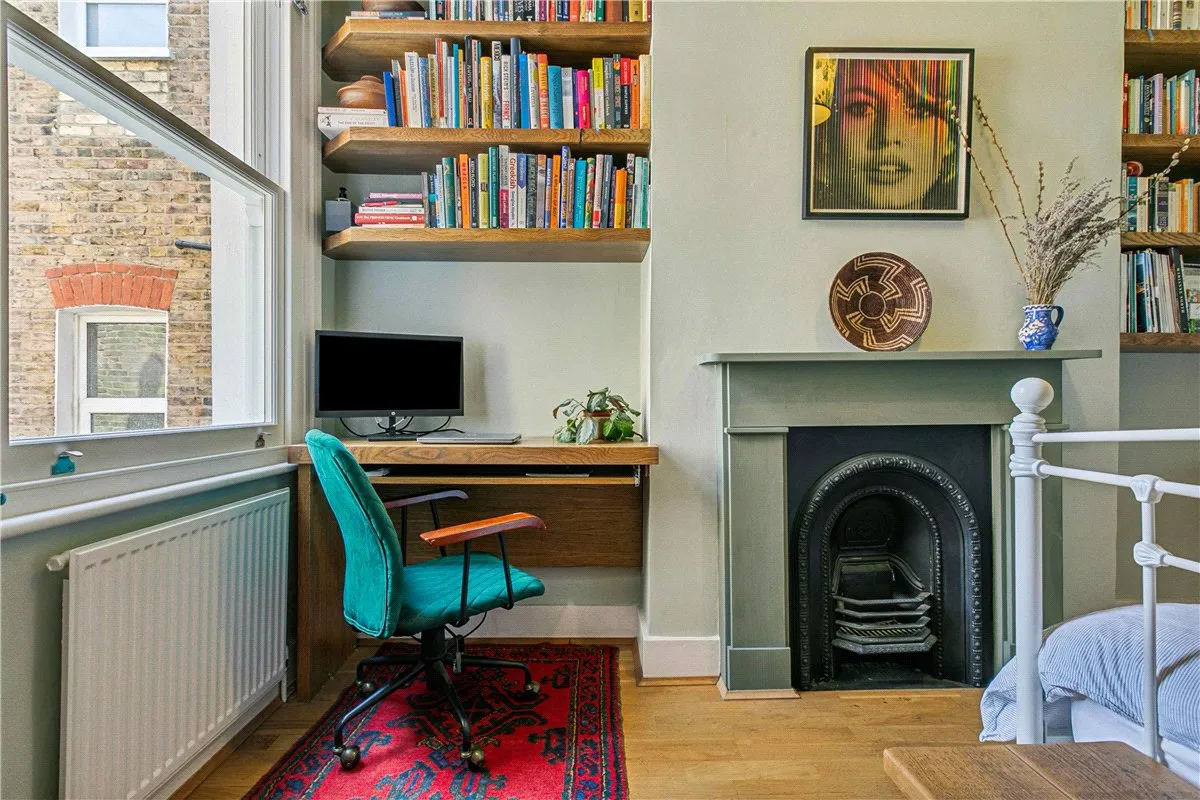 Fulham Palace Road, London, SW6, photo 11