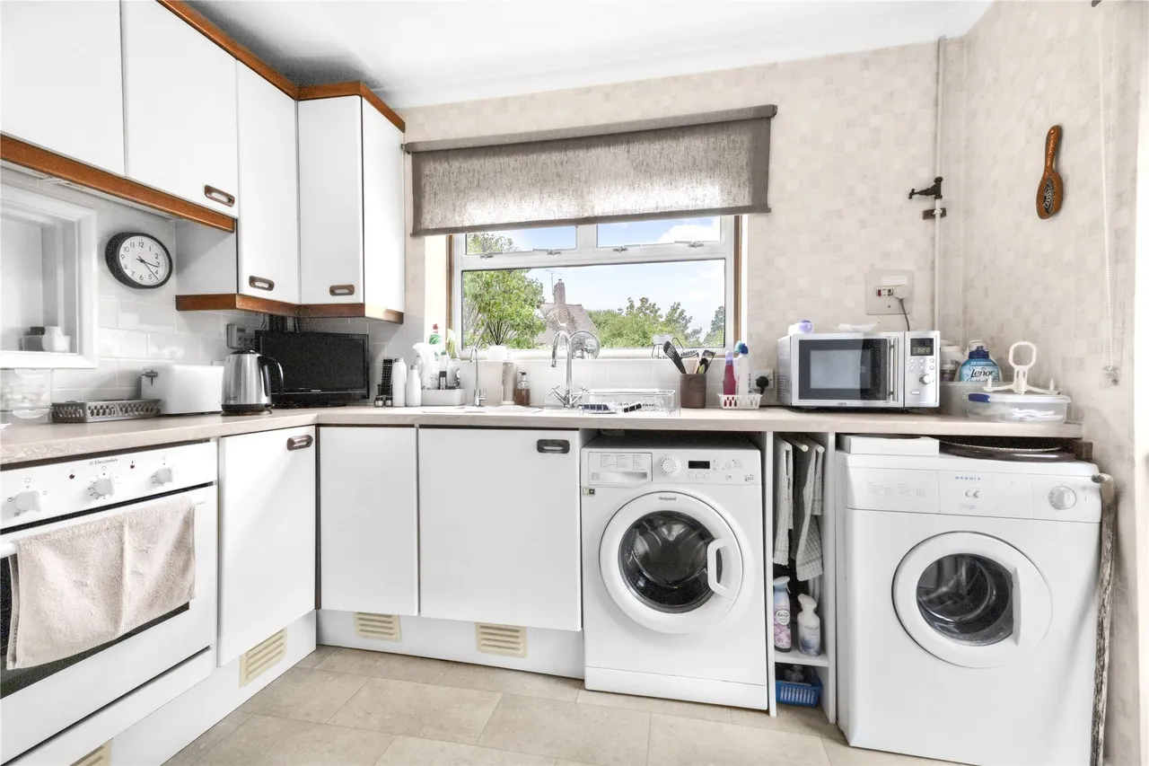 Sherwood Road, Knaphill, GU21, photo 6