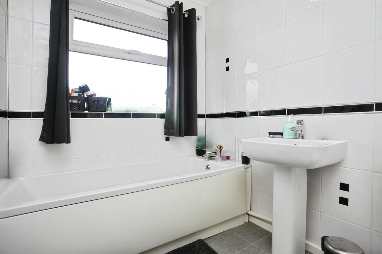 Coltbeck Avenue, Narborough, Leicester, photo 9