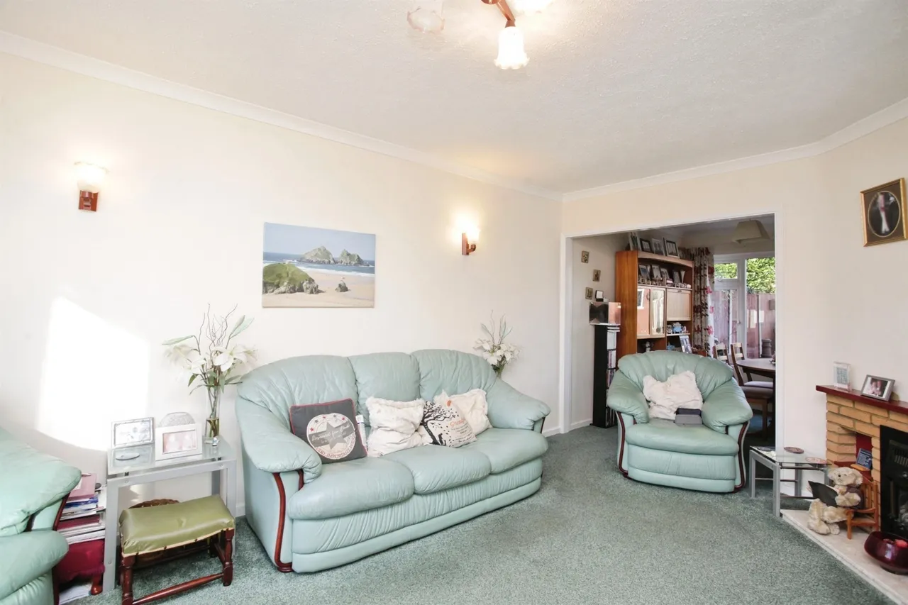 4 bed house for sale — Coltbeck Avenue, Narborough, Leicester
