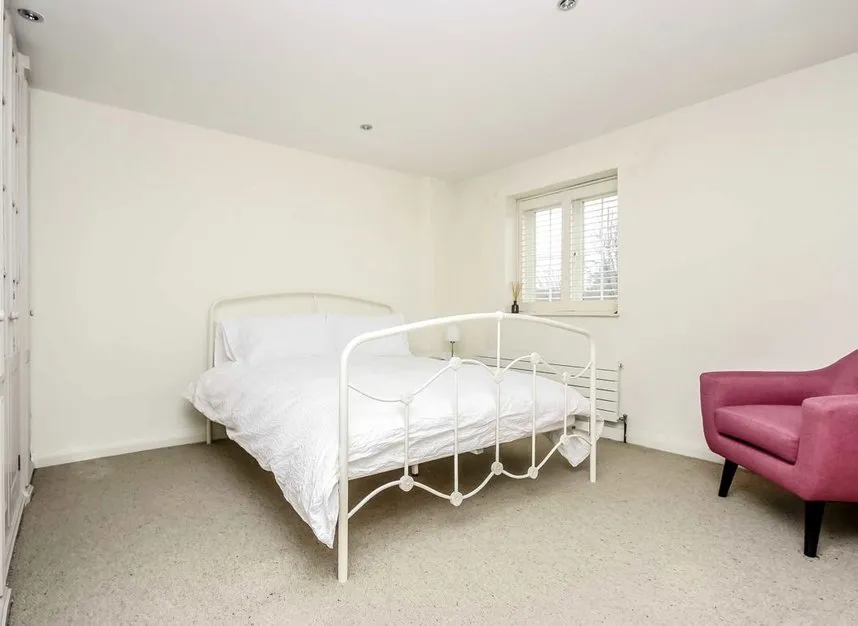 Angel Road, Thames Ditton, KT7, photo 6