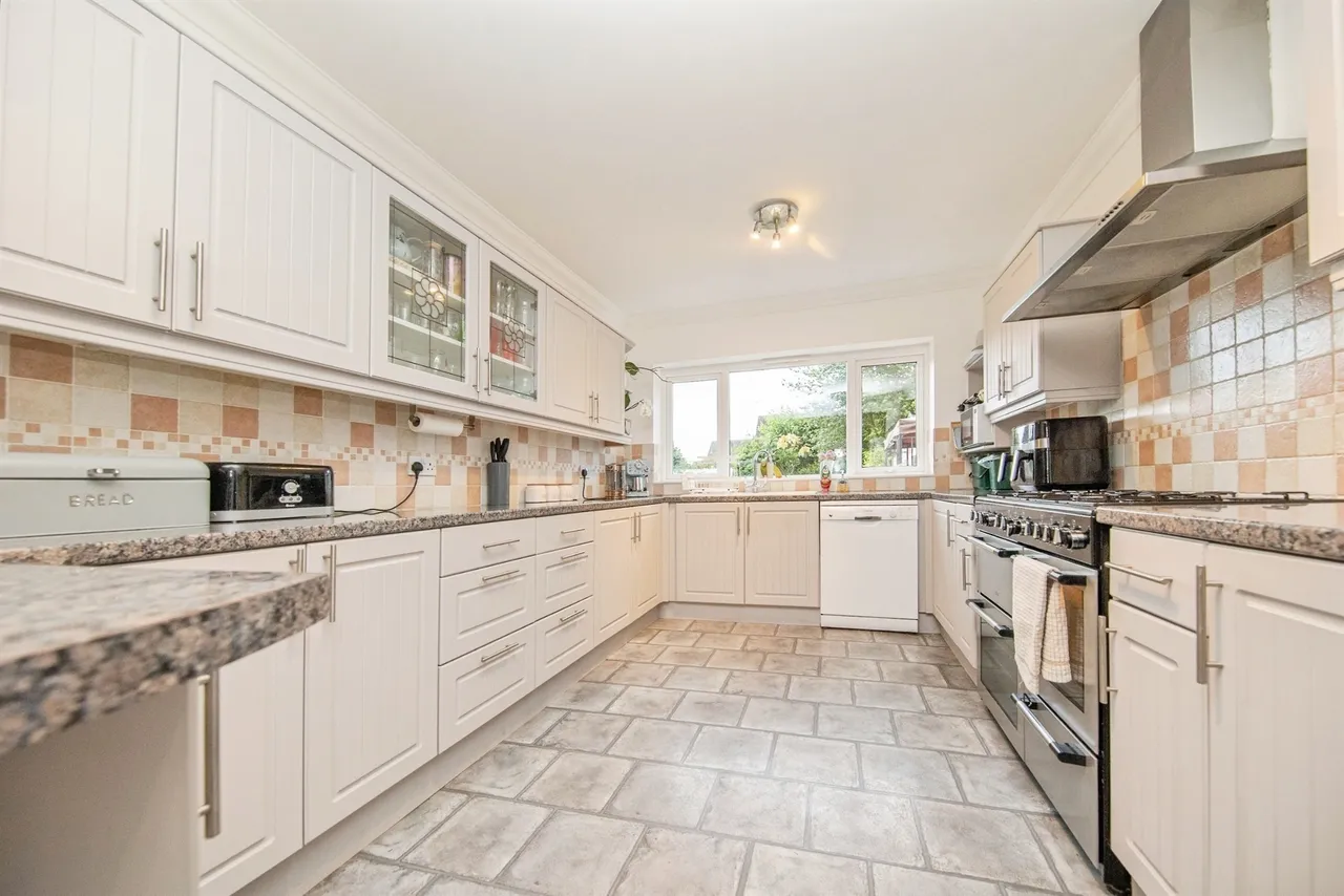 Burrs Road, CLACTON-ON-SEA, photo 4