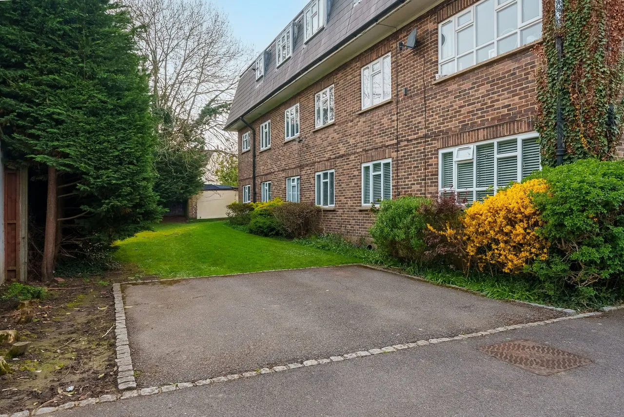 Epsom Road, Epsom, KT17 1JH, photo 10