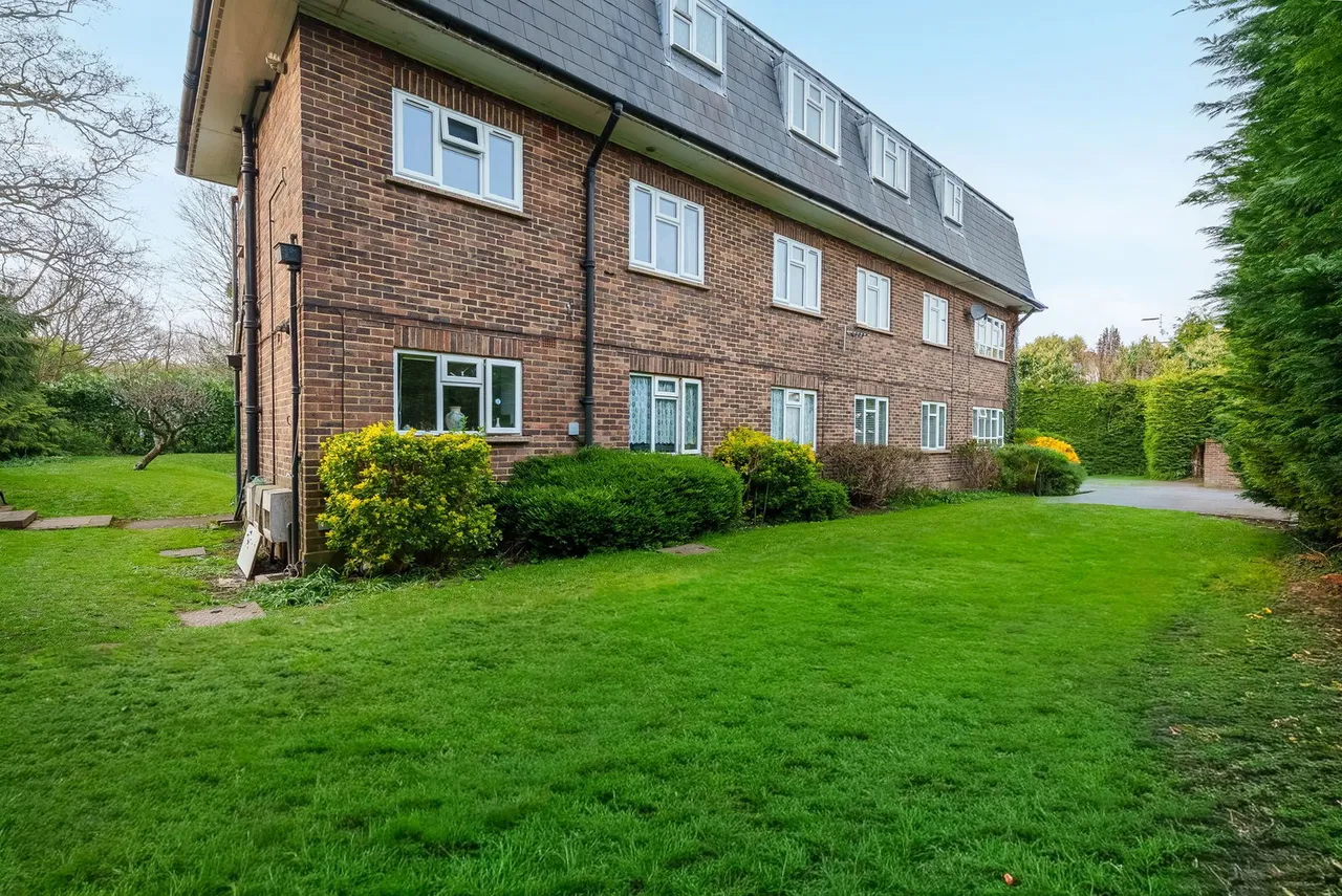 Epsom Road, Epsom, KT17 1JH, photo 9
