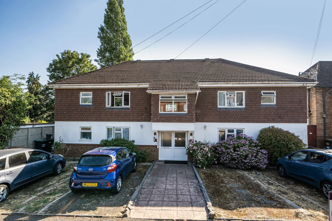 2 bed flat for sale, The Greenway, Mill End, WD3