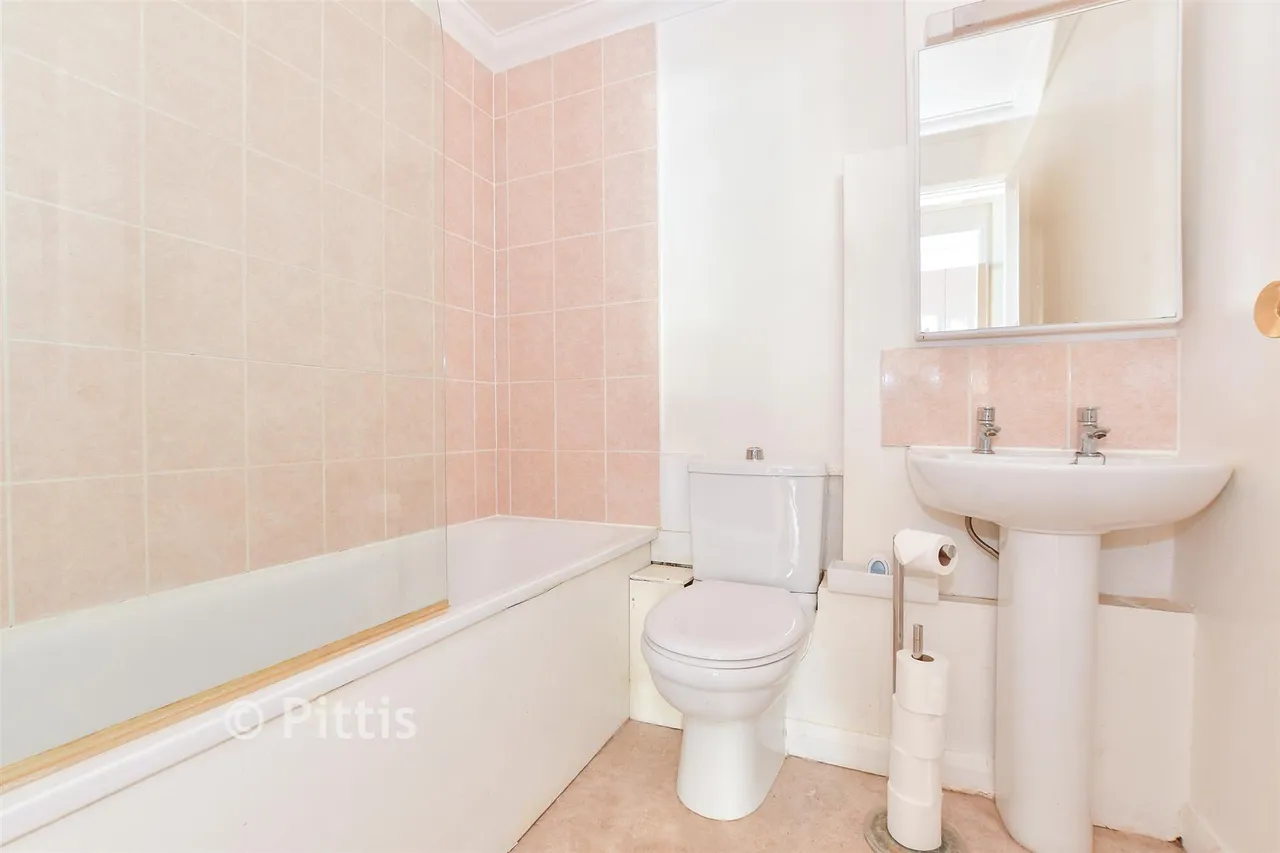 Leed Street, Sandown, PO36, photo 8