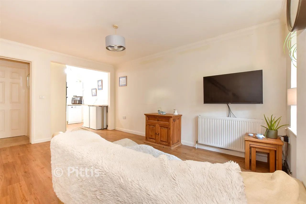 Leed Street, Sandown, PO36, photo 3
