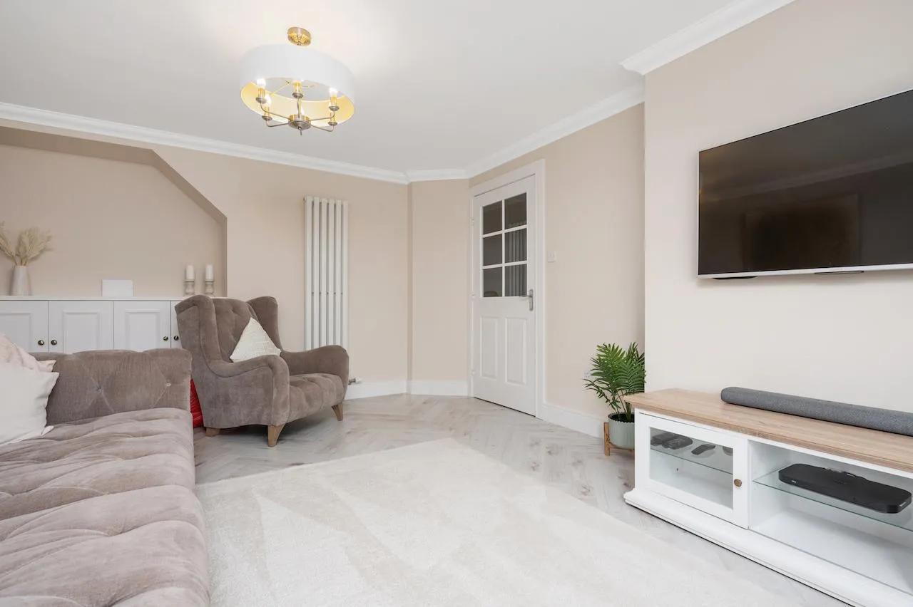 Greenfinch Avenue, Broadwood, Cumbernauld, G68 9GB, photo 8