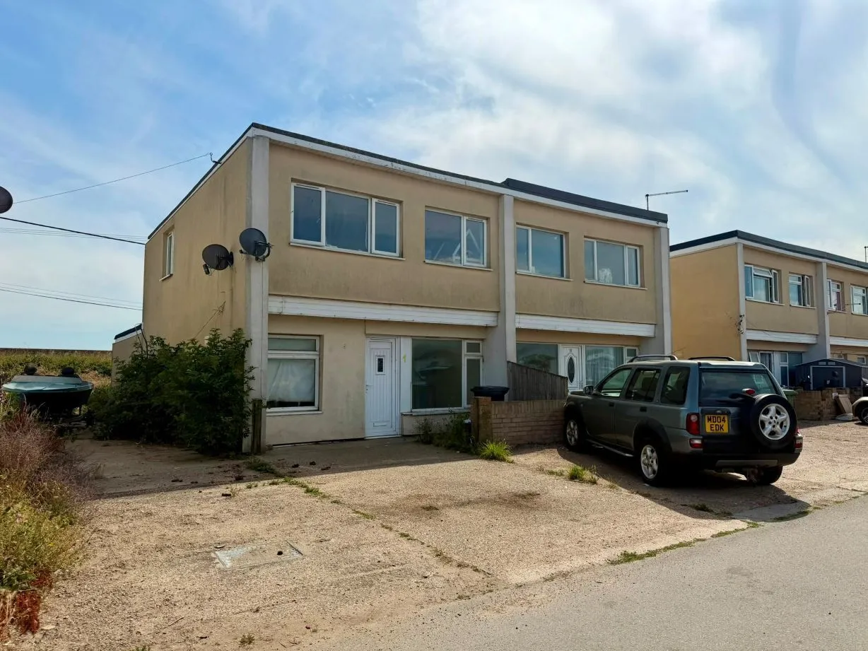 4 bed flat for sale — Club Parade, St. Osyth, Clacton-On-Sea