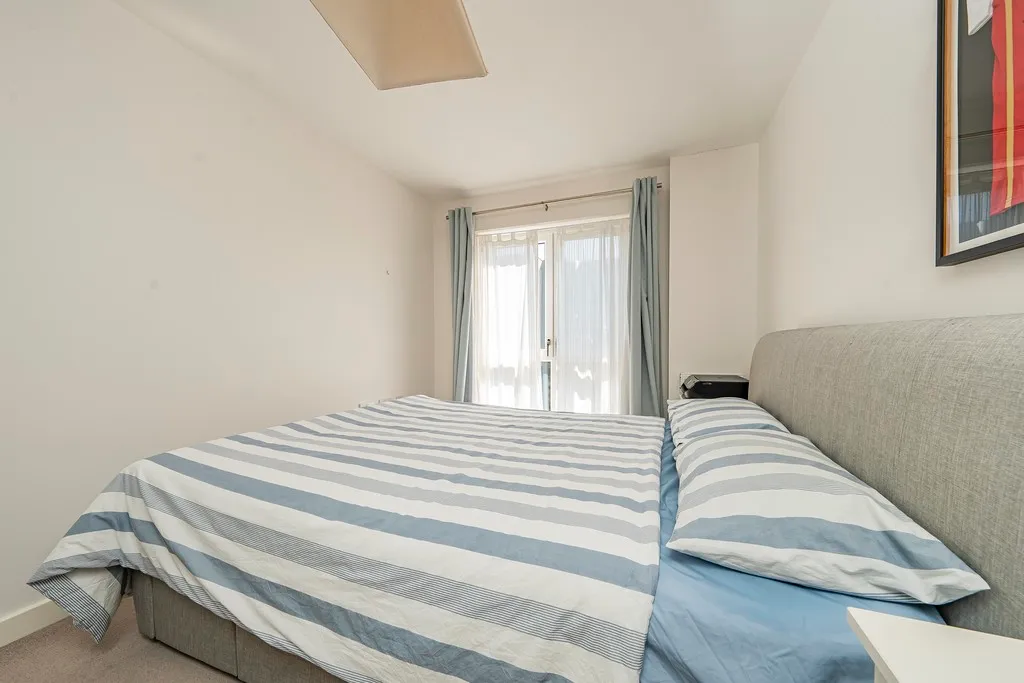 Chelsea Lodge, Wintergreen Boulevard, UB7, photo 11