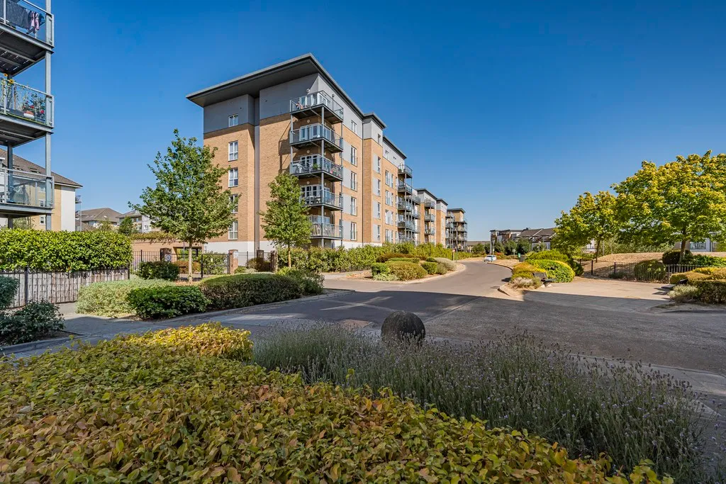 Chelsea Lodge, Wintergreen Boulevard, UB7, photo 10