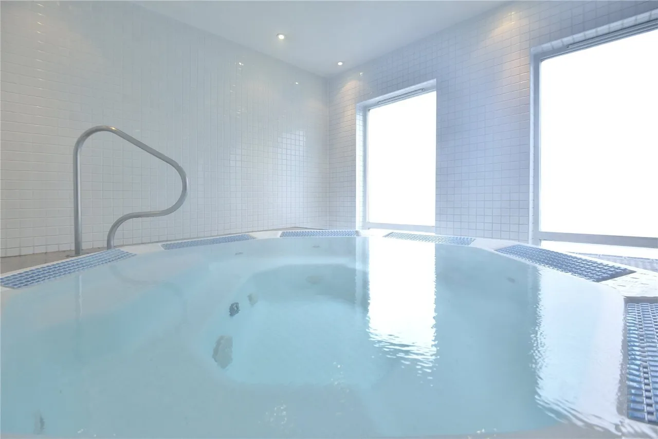 Plumbers Row, London, E1, photo 11