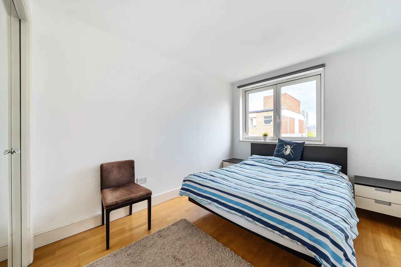 Plumbers Row, London, E1, photo 6