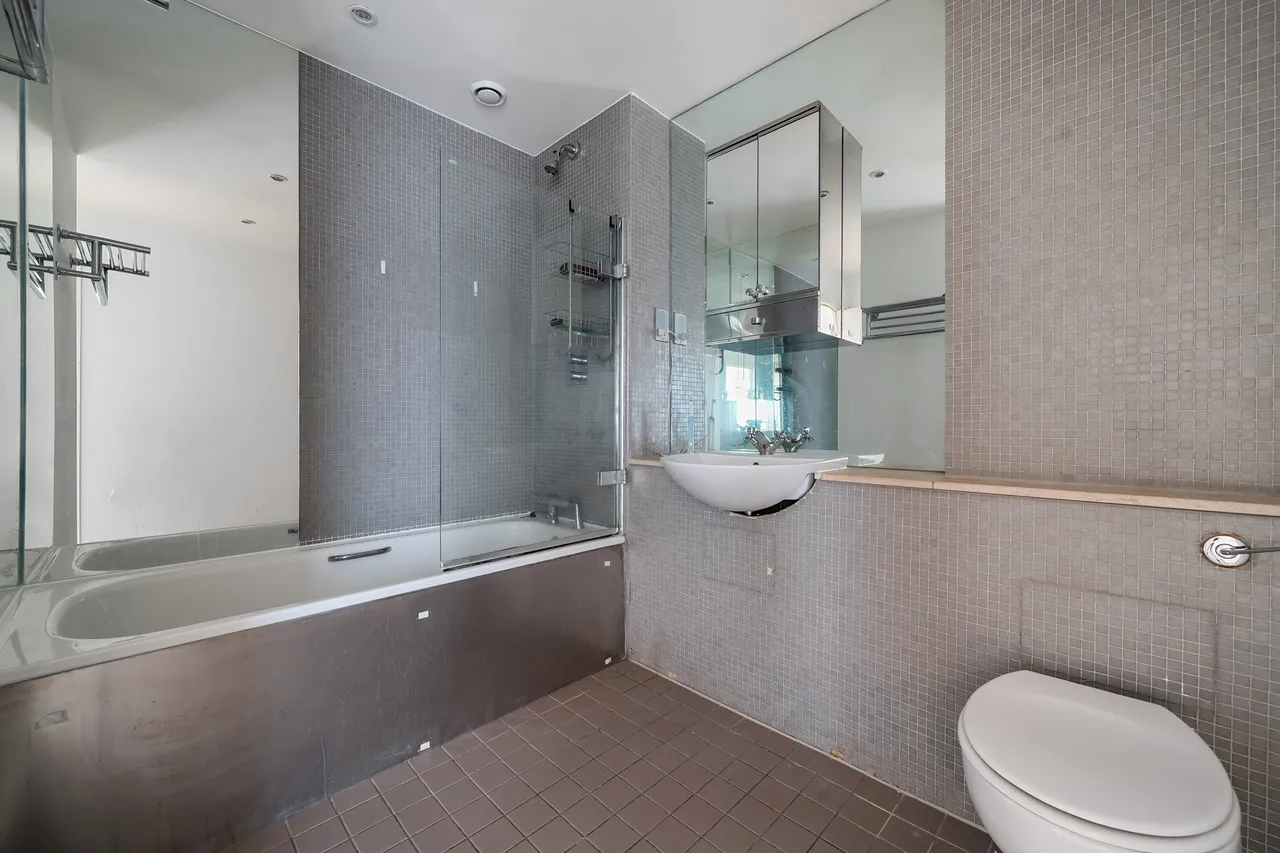 Plumbers Row, London, E1, photo 7