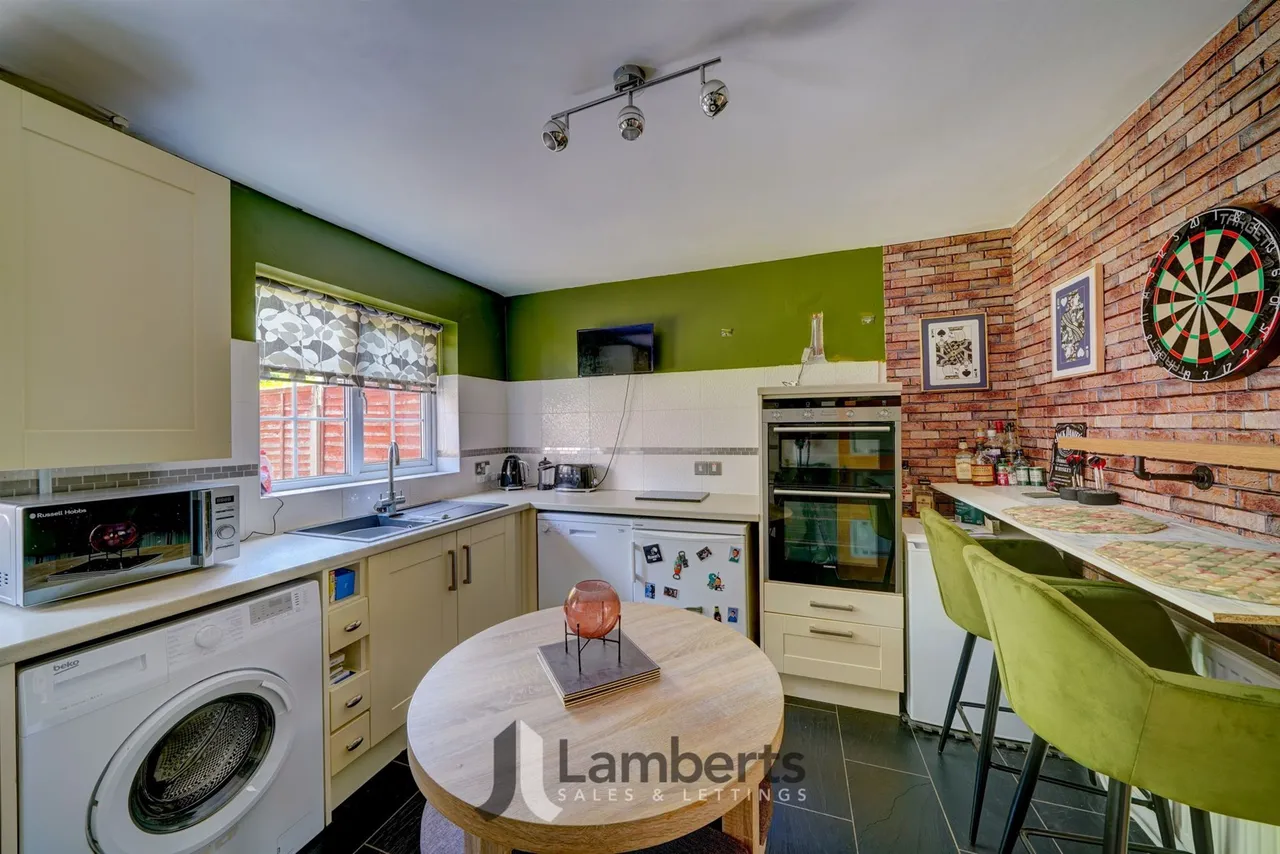 16 Mitcheldean Close, Redditch, photo 3