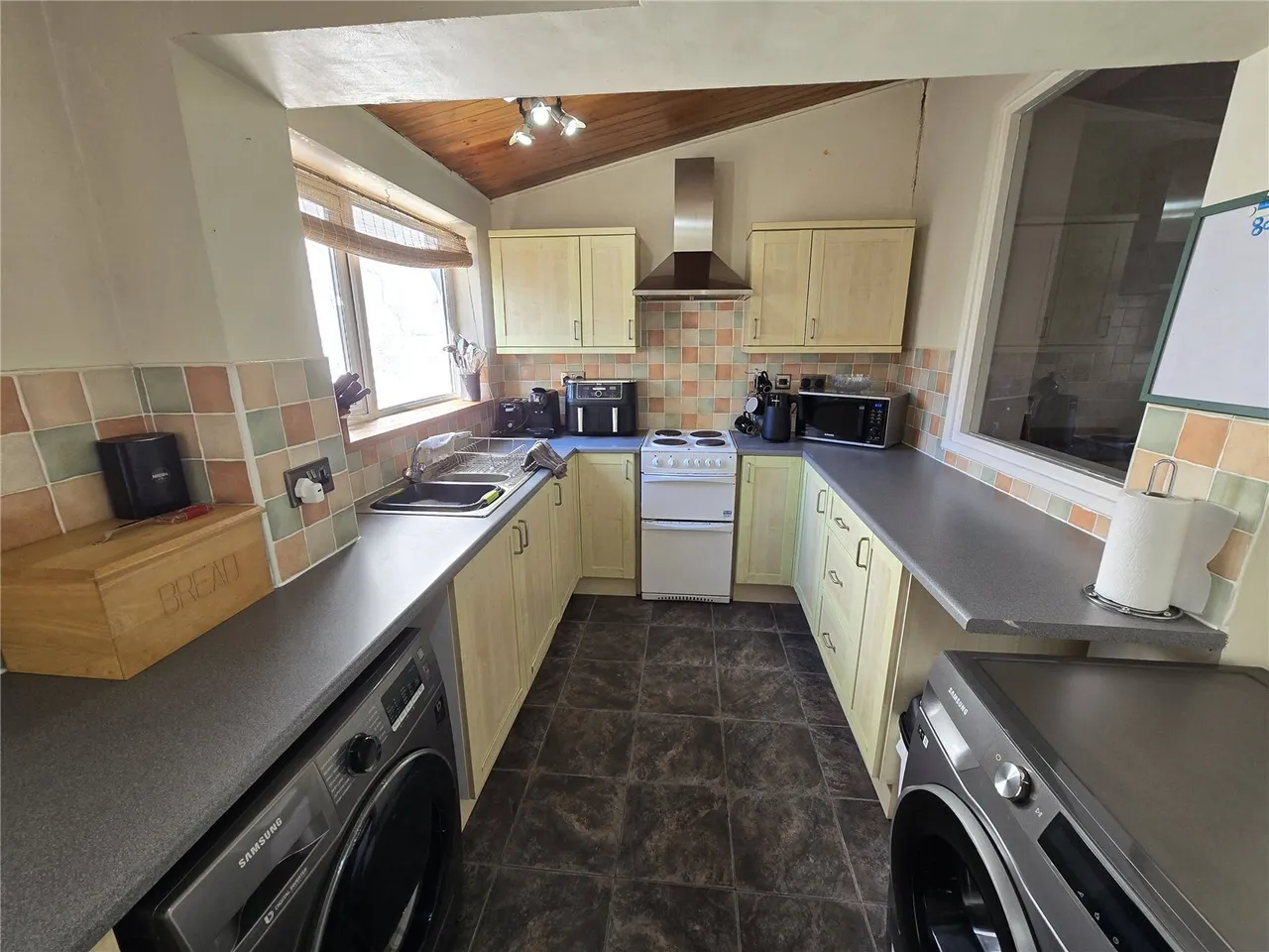 Eleanor Street, Caernarfon, LL55, photo 14