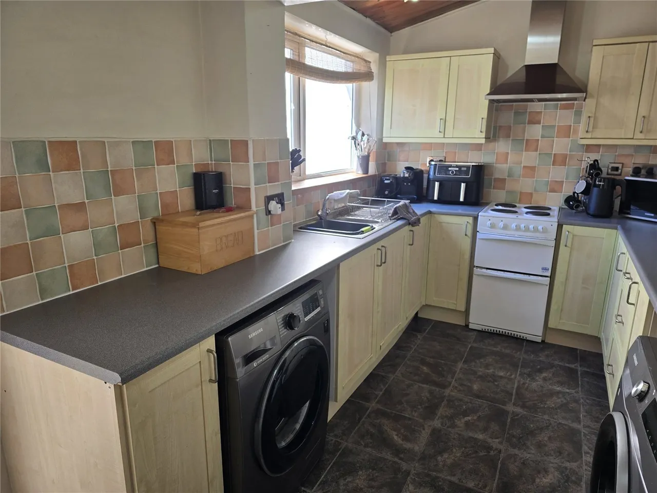 Eleanor Street, Caernarfon, LL55, photo 4