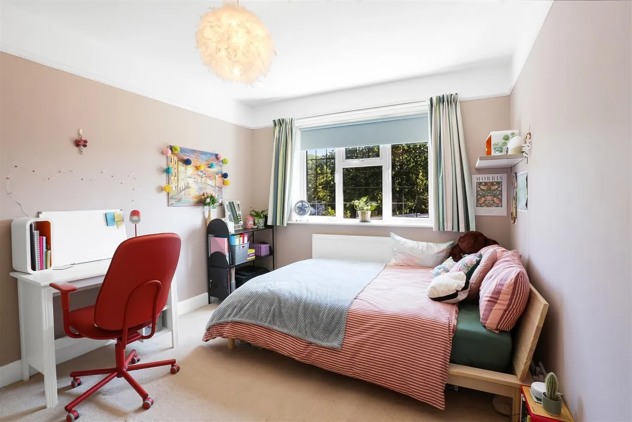 Onslow Avenue, South Cheam, SM2 7ED, photo 52