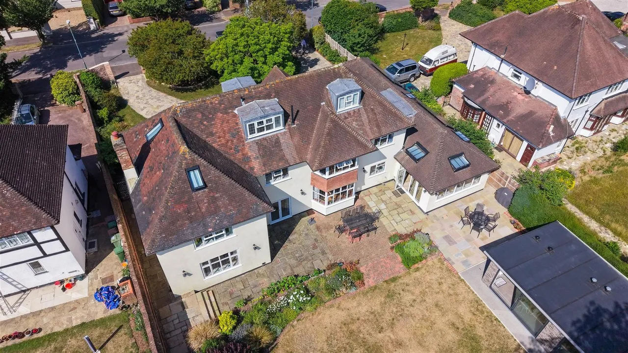 Onslow Avenue, South Cheam, SM2 7ED, photo 63