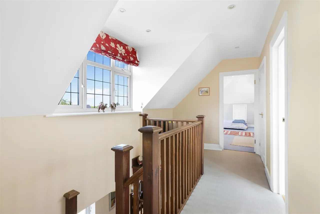 Onslow Avenue, South Cheam, SM2 7ED, photo 55