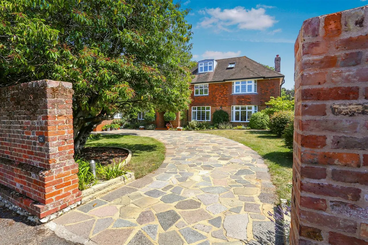 Onslow Avenue, South Cheam, SM2 7ED, photo 62