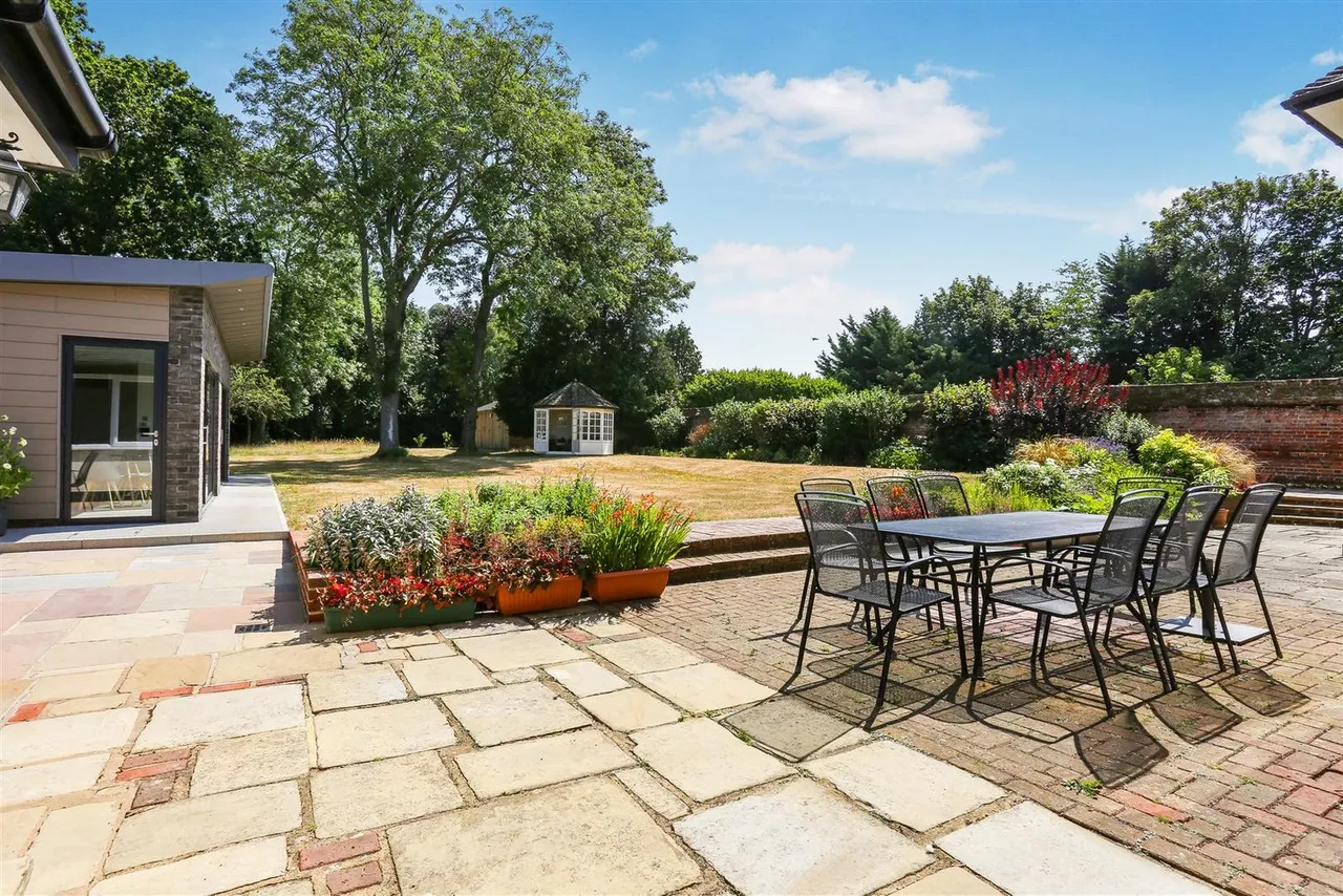 Onslow Avenue, South Cheam, SM2 7ED, photo 22