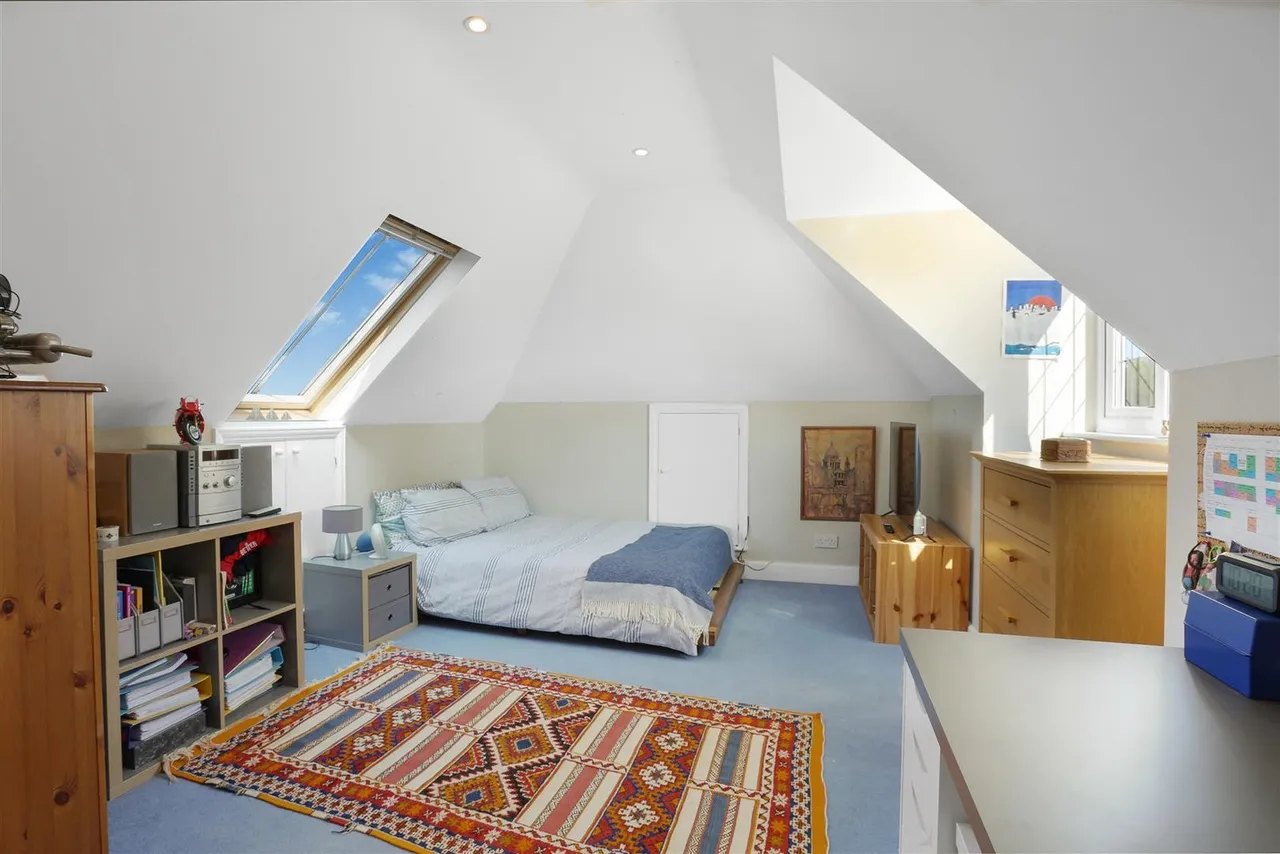 Onslow Avenue, South Cheam, SM2 7ED, photo 60