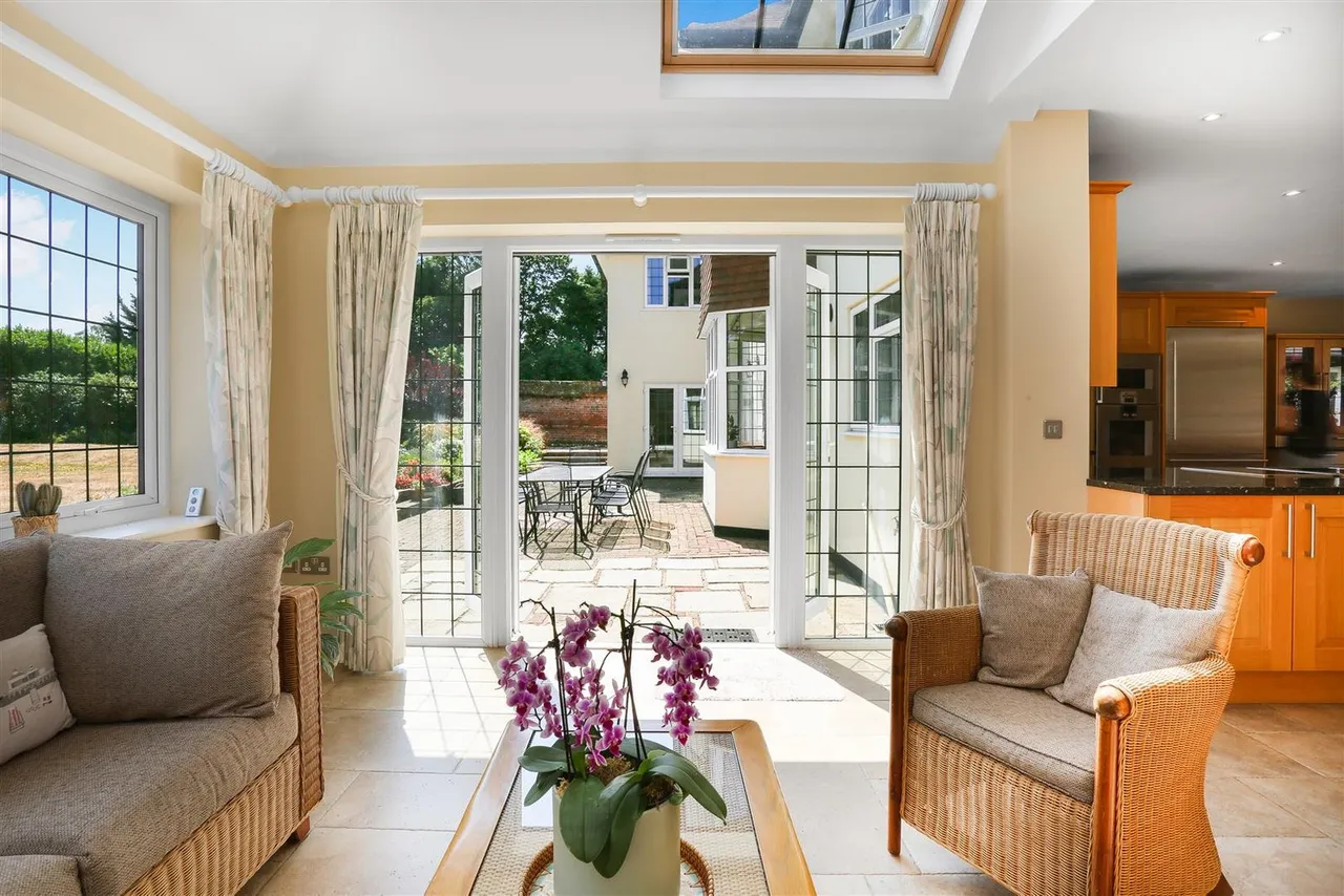 Onslow Avenue, South Cheam, SM2 7ED, photo 11