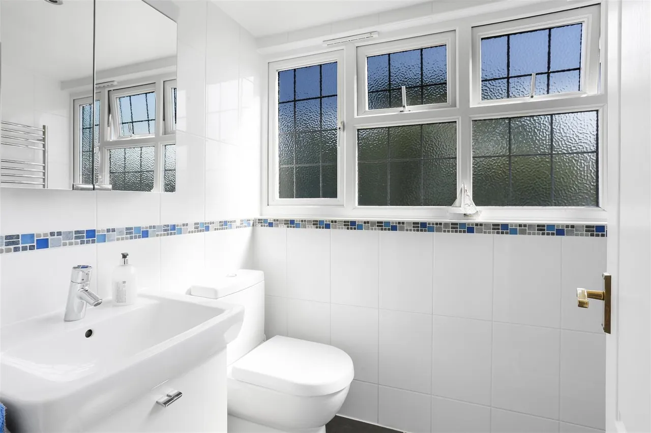 Onslow Avenue, South Cheam, SM2 7ED, photo 58